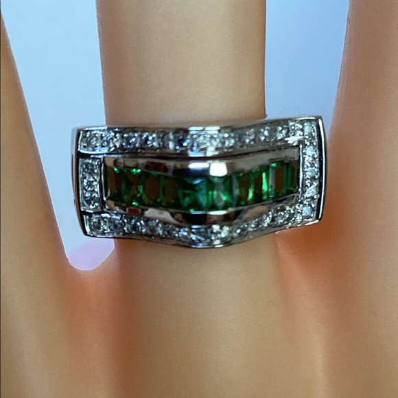 14k TSAVORITE & DIAMOND UNISEX RING - Picture 8 of 8